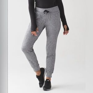 Lululemon Ready To Rulu Pant Running Luon Spray Jacquard White Black